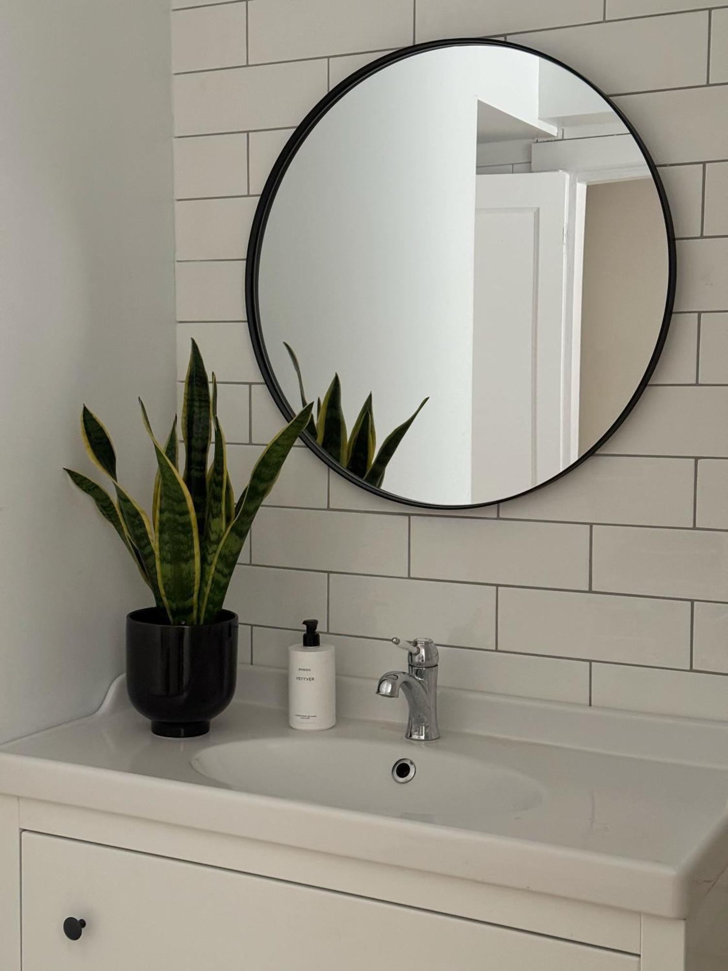 Comfortable And Stylish Apartment In Quiet Area Downtown Reykjavik Bagian luar foto